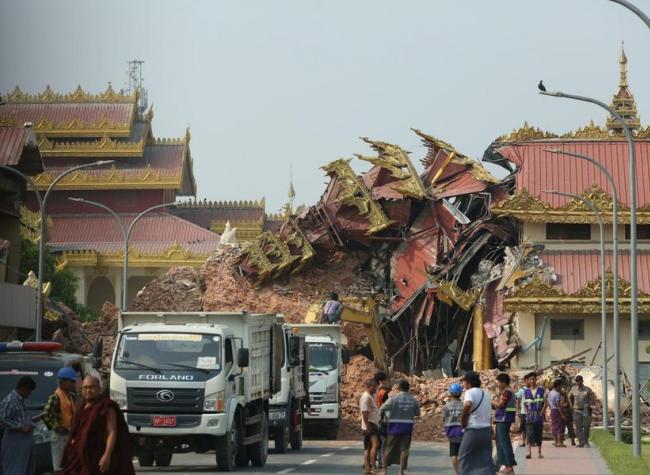 Myanmar Resident Describes Widespread Service Disruptions After Earthquake | Exclusive