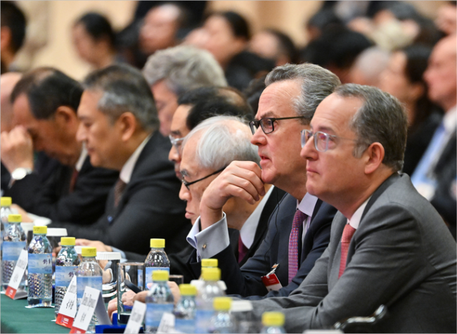 Multinational CEOs Flock to China for Business Opportunities