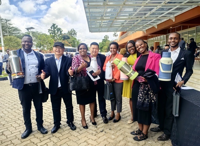 8 Projects Worth RMB 2.8 Billion Inked at China (Chongqing) - Kenya Economic and Trade Cooperation Exchange Meeting