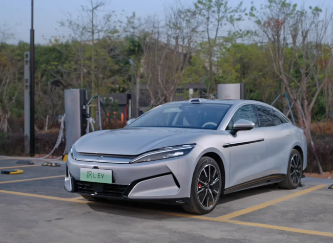 BYD's Megawatt Charging: Full Charge in the Time It Takes to Refuel