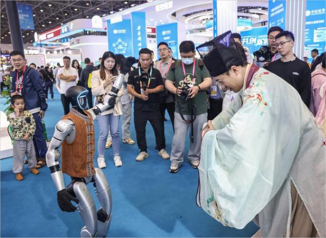 Chinese Economy Firms up Recovery in Q1