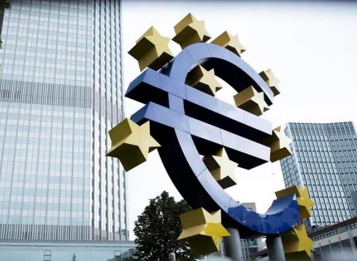 U.S. Tariff Hikes Deepen Strain on EU's Sluggish Economy