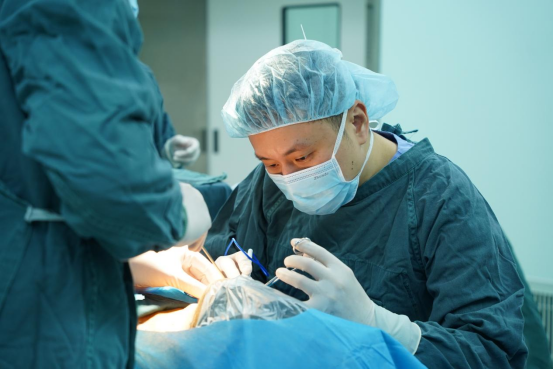 Social Media Bridged Int'l Alzheimer's Patient's Journey to Chongqing