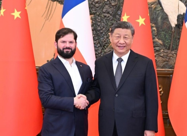 Xi Meets Chilean President