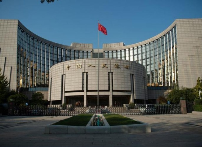 China Issues 10.06 Trillion Yuan in New Loans in First Four Months