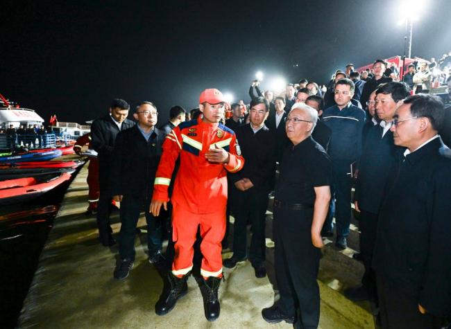 Chinese Vice Premier Urges All-out Medical Treatment After Southwest China Boat Accident