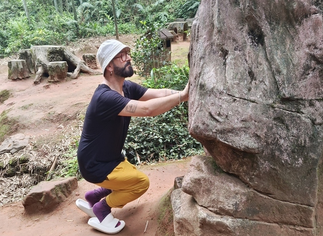 LET'S CREATE: Italian Artist Finds Inspiration at Love Celestial Ladder