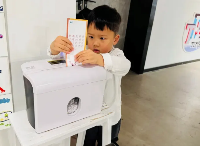 Children's Art Exhibition Opens in June, Unveiling Whimsical Takes on Time