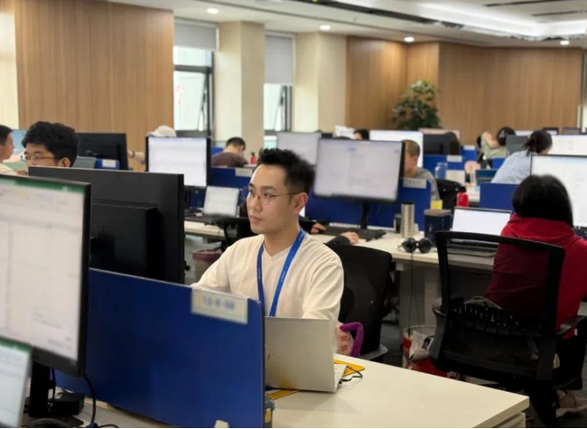 Behind the Bots: Meet the Human Experts Fixing AI's Flaws