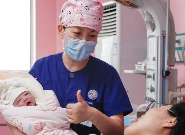 China Targets Nationwide Expansion of Labor Pain Relief Services