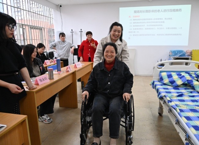 Chongqing Takes Lead in Solving Eldercare Talent Crunch with Publicly Funded Program