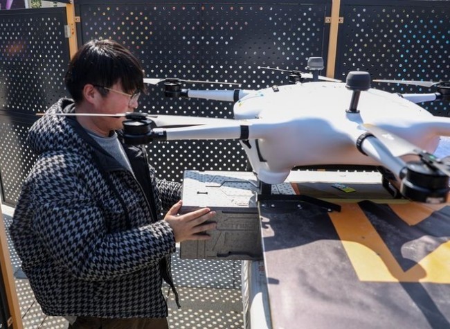 China Accelerates Express Delivery Green Packaging amid E-Commerce Boom