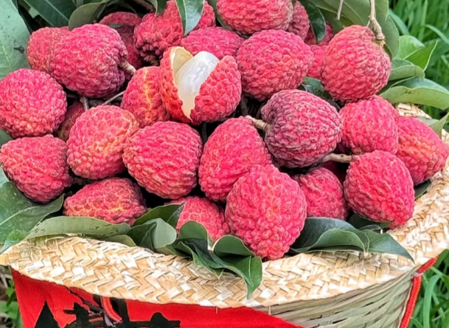 Chongqing Pairs This Summer With Juicy Lychees