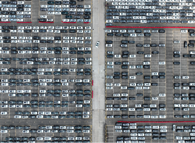China's Exports Surge 7.2% in H1 2025, Automotive Sector Takes the Lead