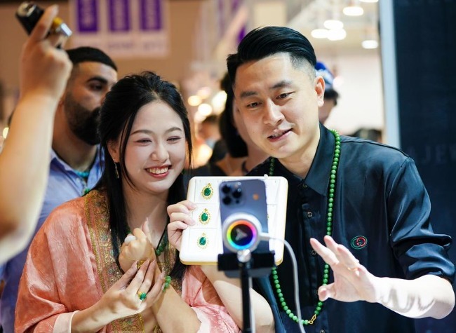 China Has Over 1.12 Billion Internet Users, Boosting Prowess in Culture, AI