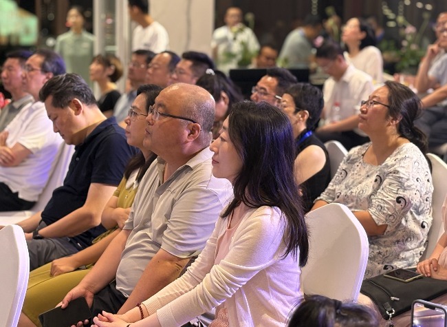Seminar in Chongqing Highlights How Ideas and Culture Shape National Confidence