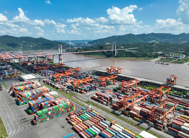 Yangtze Shipping Line Expands Inland as Chongqing and Sichuan Link Ports