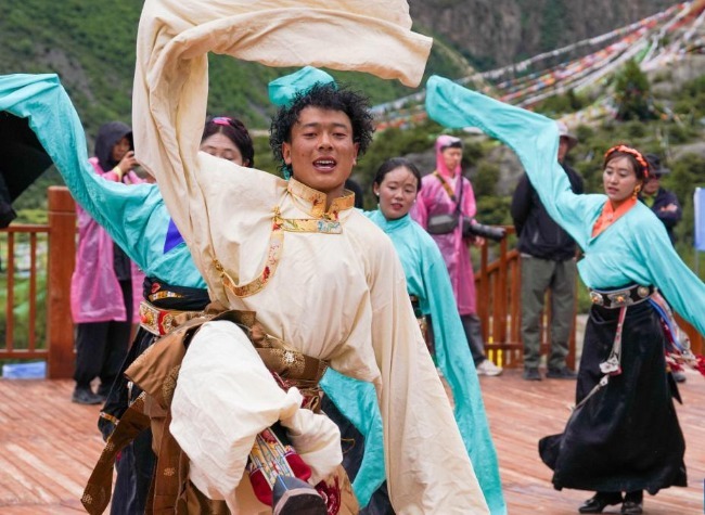 China's SOEs to Invest Over 317 Billion Yuan for Xizang's Development