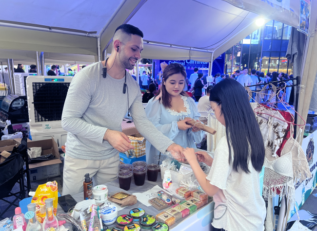 Land Meets Sea · International Cultural Carnival Awaits Global Friends