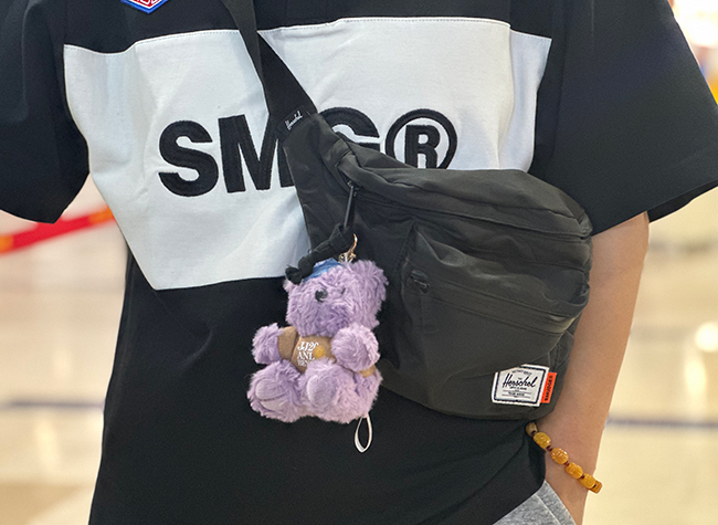 More Than Accessories: How Bag Charms Connect China's Young Generation