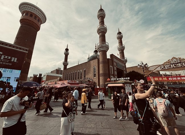 Urumqi, A City Alive With Vigorous Tradition