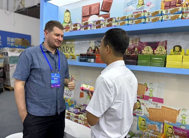 Foreign Dealers from over 40 Countries & Regions Seek Opportunities in Kashi, Central and South Asia Commodity Fair