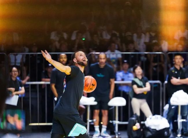 A Win-Win: Stephen Curry's Visit Boosts Chongqing's Global Profile
