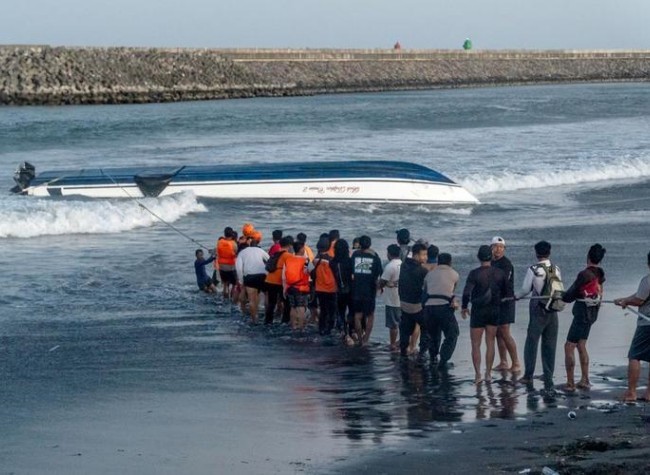 2 Chinese Nationals Confirmed Dead in Bali Fast Boat Capsizing Accident