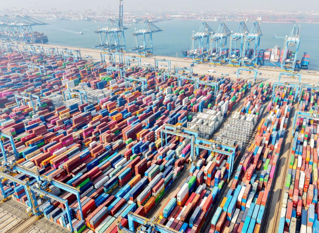 Economic Watch: China's Foreign Trade Firms up on Robust July Performance