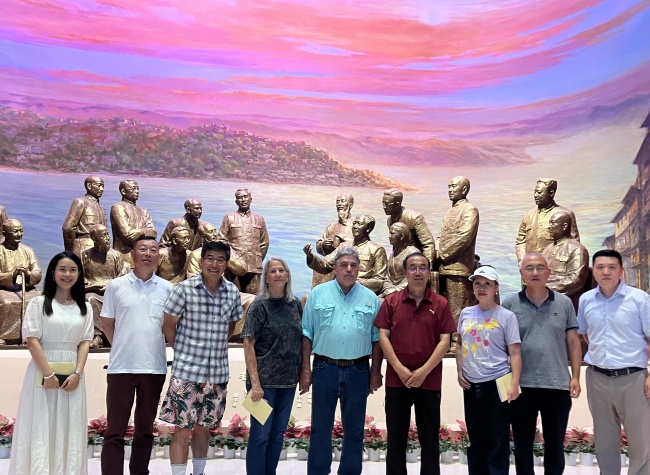 Experience Chongqing · 2025 China-U.S. Cultural Exchange Kicks Off