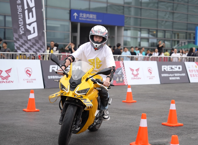 Youth-Focused Innovation Accelerates as China's Motorcycle Market Electrifies丨Vlog