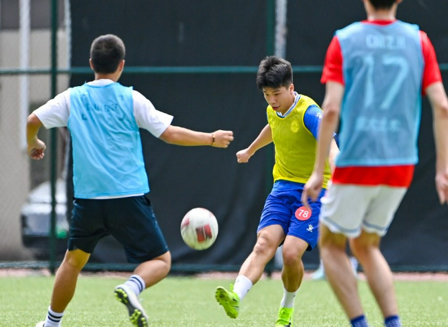 Yuchao City Football League Draws 200+ Aspirants in Chongqing Tryouts