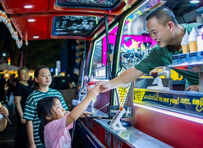 Chongqing's 2.55 Million Individual Businesses: From Survival Struggles to Policy Support