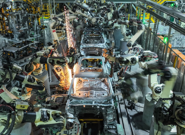 China Establishes Full Industrial Chain for Key Intelligent Connected Vehicle Technologies