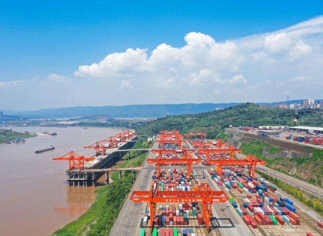 Chongqing SOEs Achieve 5.8 Trillion Yuan in Assets with Over 90% Investment in Infrastructure