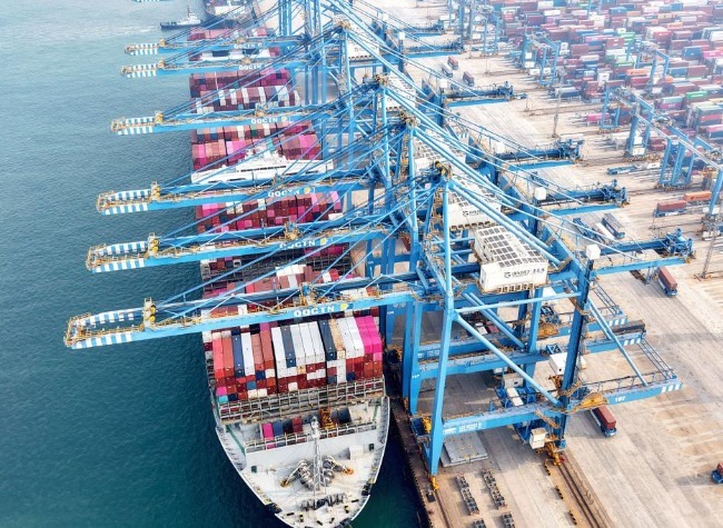 China's Foreign Exchange Reserves Rise in August