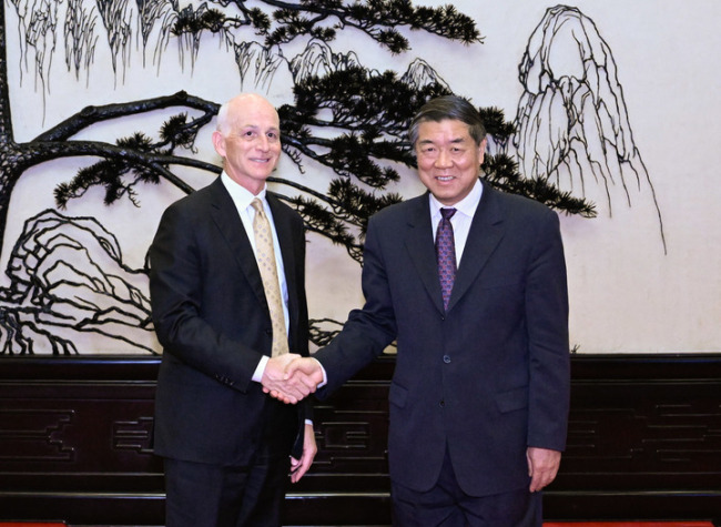 Chinese Vice Premier Calls for Stable, Sound, Sustainable China-U.S. Trade Ties