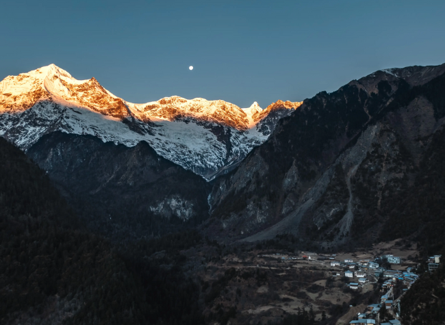 Economic Watch: China's Outdoor Boom Turns Trails into Green Gold