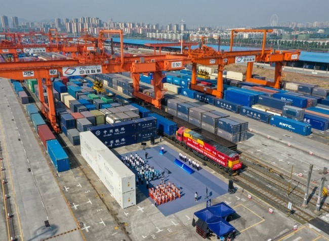 Driving Growth amid Global Headwinds: What's Behind Chongqing's Foreign Trade Surge