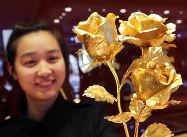 How Surging Prices Fuel China's Golden Week Gold Rush