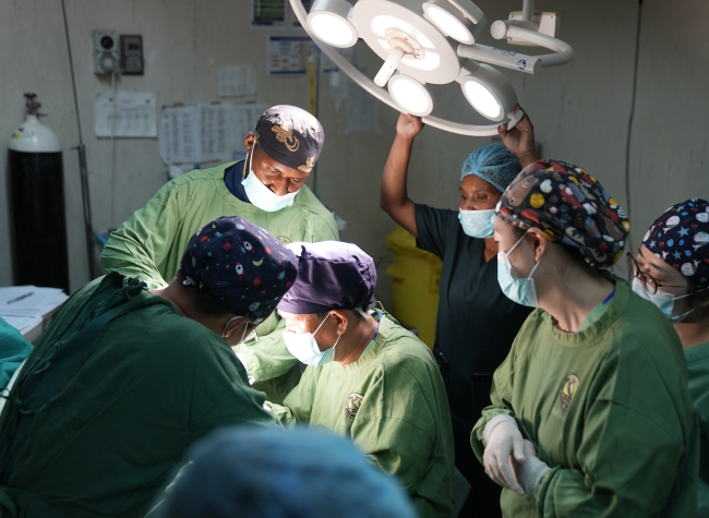 Chongqing Doctors Bring Advanced Breast Cancer Surgery to PNG