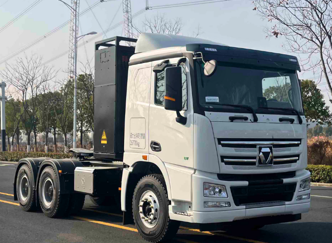 Chongqing Expands Clean Logistics Network with New-Energy Truck Hub in Hechuan
