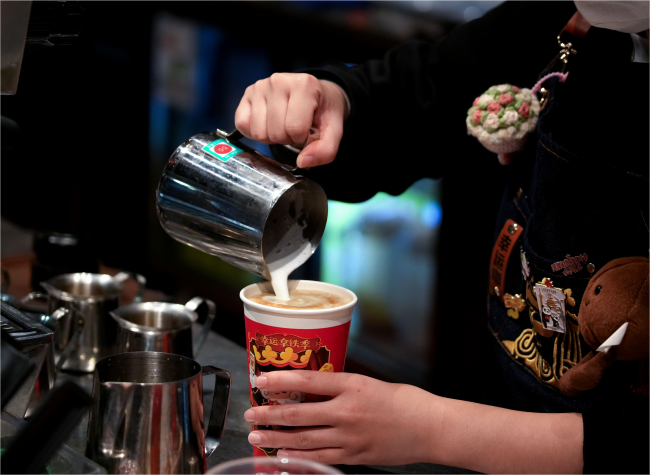 China's Coffee Market Splits in Two: Budget Brands Surge as Premium Players Cool