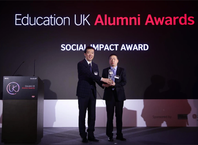 From Blind Acupuncturist to Award Winning Teacher: A Barrier-Breaking Journey of Zheng