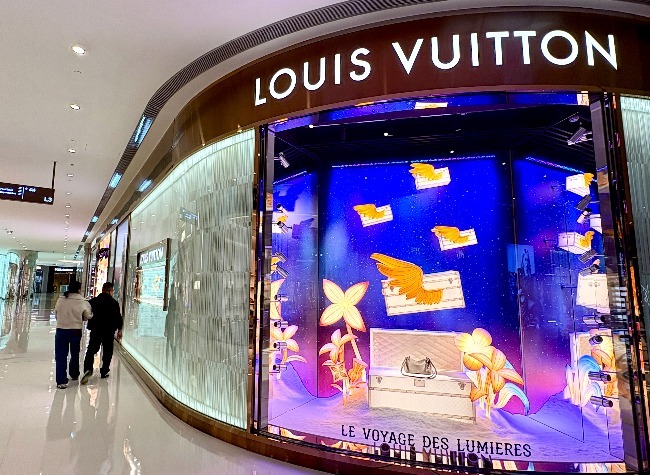 Global Luxury Brands Lose Steam in China, But Homegrown Labels Are on the Rise | Insights