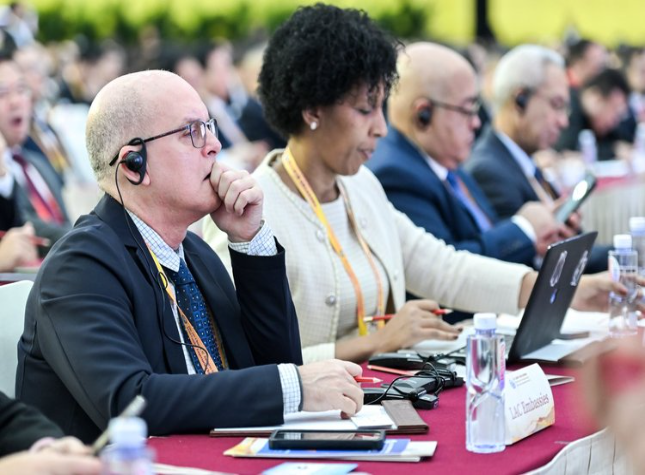 Chinese, LAC Business Leaders Forge Deeper Ties at Summit