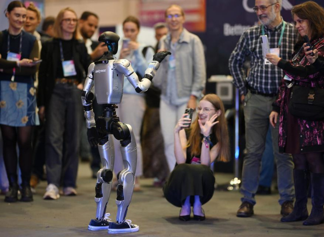 Chinese Robotics Steals Spotlight At Web Summit In Lisbon
