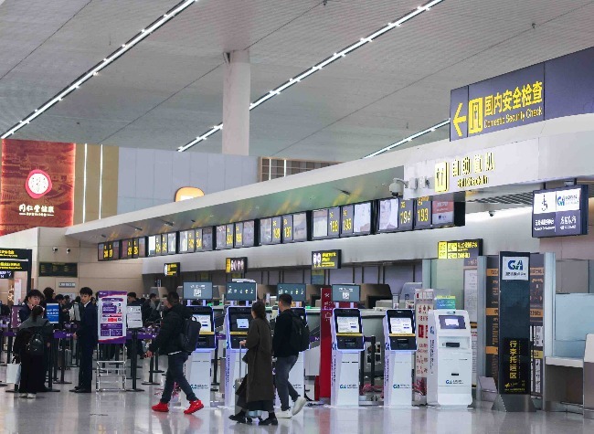 Winter Travel Push: Chongqing Airport Adds Flights and Discounts to South China and Overseas