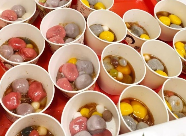 Tradition of Eating Tangyuan Marks Winter Solstice in Taiwan