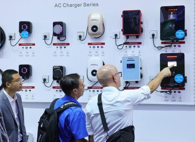 Global Delegates Explore Green Industry Cooperation at China Expo
